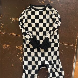 Little sleepies Checkered Black and White crescent zippy!